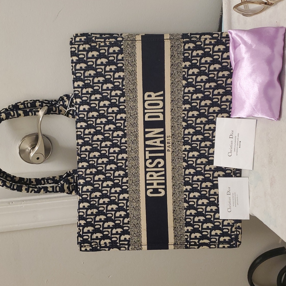Dior Monogram Navy and Cream Tote - Picture 3 of 4